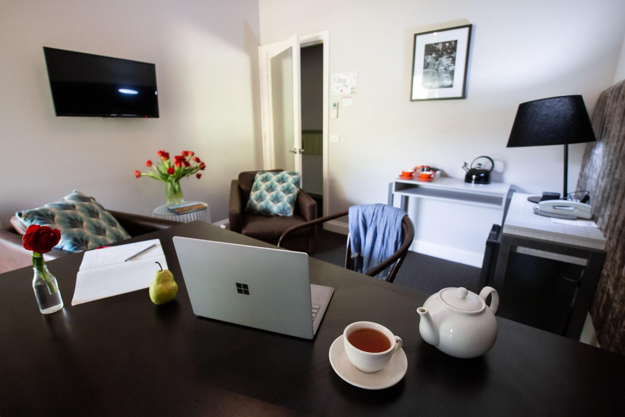 ออสการ์ ออน เดอะ ยารา Hotel วอร์เบอร์ตัน ภายนอก รูปภาพ
